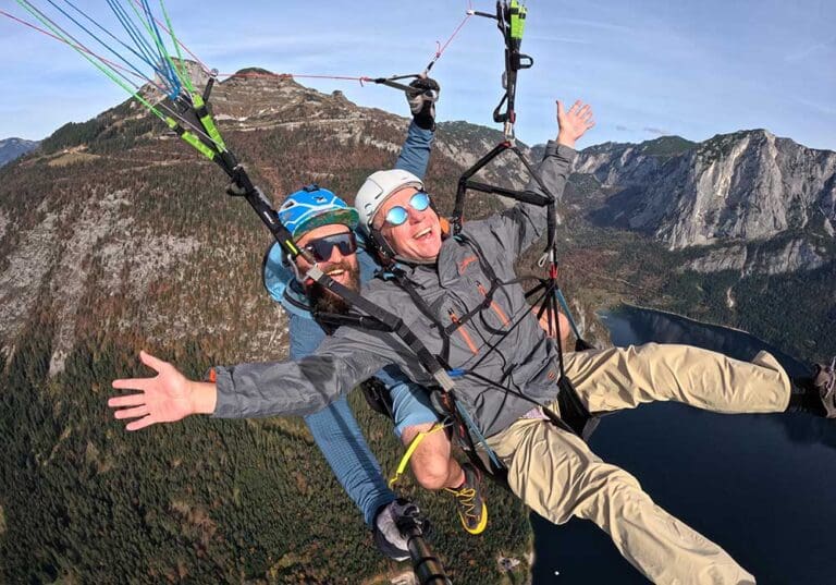 Tandemflug über dem Salzkammergut